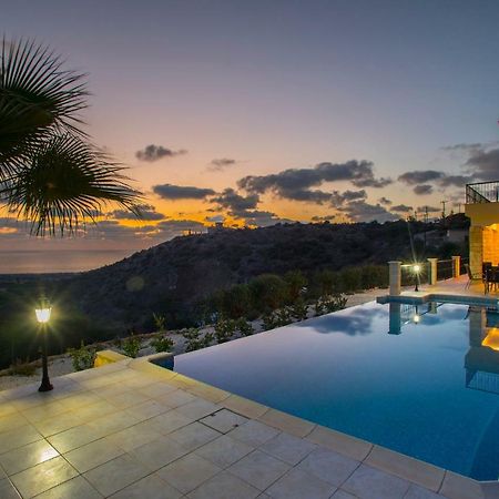 Villa Blue Jadeite Peyia Exterior photo