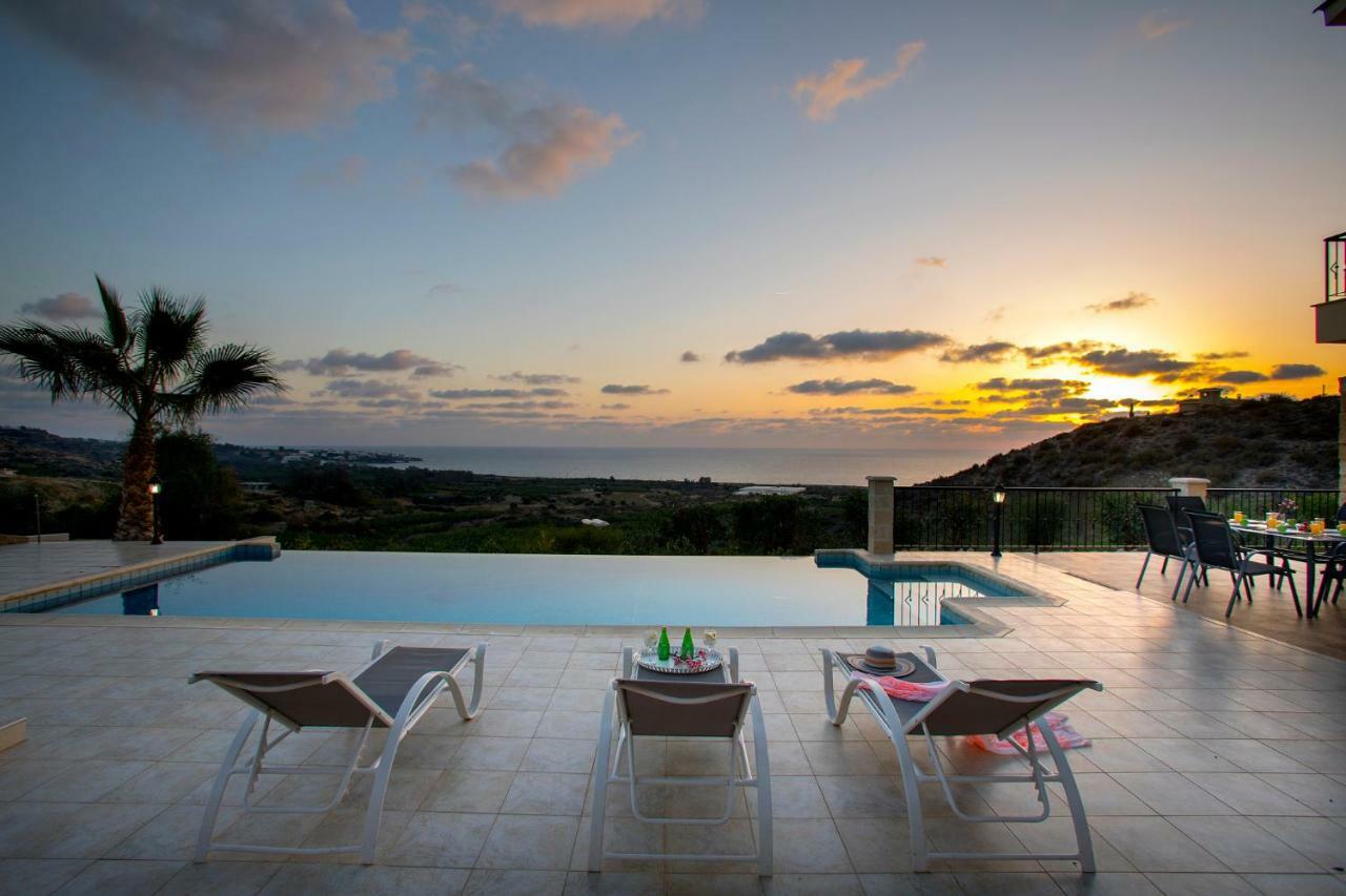 Villa Blue Jadeite Peyia Exterior photo