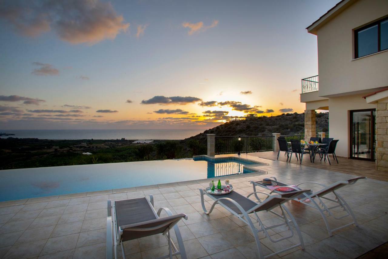 Villa Blue Jadeite Peyia Exterior photo