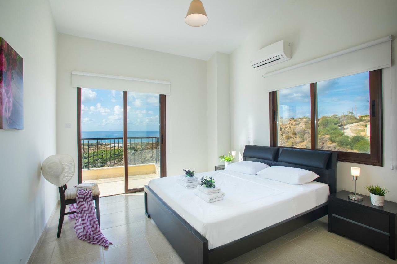 Villa Blue Jadeite Peyia Exterior photo