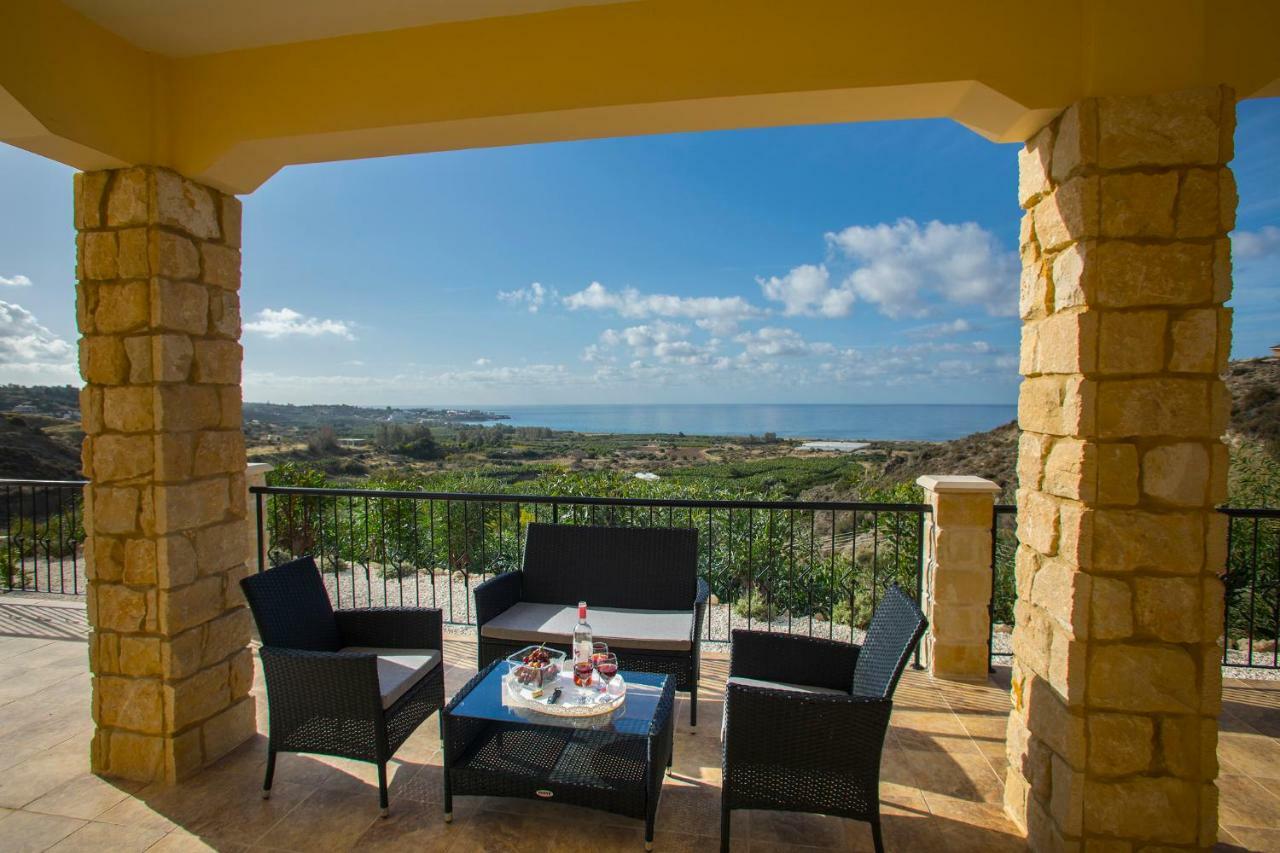 Villa Blue Jadeite Peyia Exterior photo